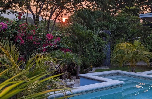 Sámara Casa | Fully equipped studio, short walk to beach, stores and restaurants