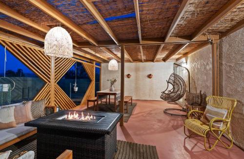 Joshua Tree Casa | Fully Fenced Hot Tub Pool Grill