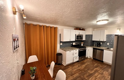 Twentynine Palms Casa | Fully Furnished Modern Desert Oasis. Pet Friendly!