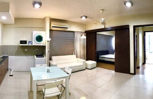 Subang Jaya Apartamento | Apartamento de 1 dormitorio totalmente amueblado con bañera de hidromasaje.