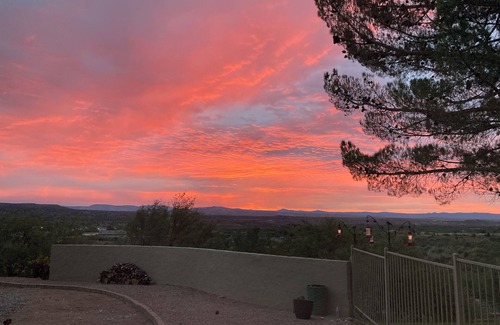 Clarkdale Casa | Fully-Furnished 1 Bedroom/Bathroom in Home-Relax with Panoramic Views!