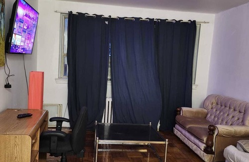 Birch Cliff Apartamento | Fully furnished 1 bedroom apartment at Kingston and Warden in Toronto