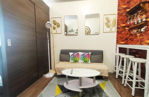 San Antonio Apartamento | Fully Furnished 1 Bedroom at SMDC Air Residence with Balcony City View