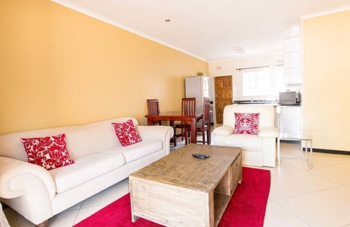 Greendale Casa | Totalmente amueblados apartamentos de 2 dormitorios en los frondosos suburbios del norte de Harare.