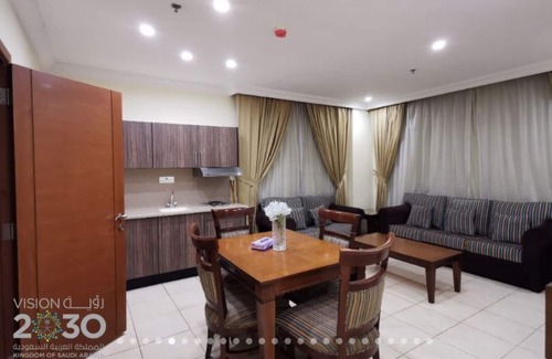 Al Bawadi Casa | Fully Furnished 3 Rooms Serviced Apartment FOR RENT Sari St / UNIT 6