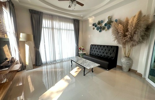 Mae Sai Casa | Fully furnished 4 bedrooms house with full kitchen