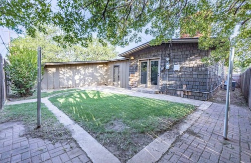 Lubbock Casa | Fully Furnished and Bills Paid. House is located in Lubbock medical district!