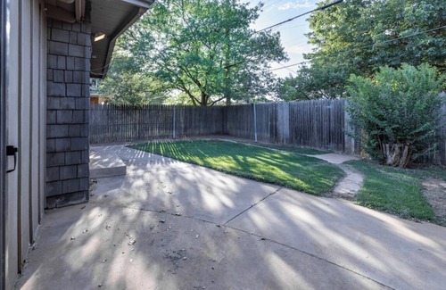 Lubbock Casa | Fully Furnished and Bills Paid. House is located in Lubbock medical district!