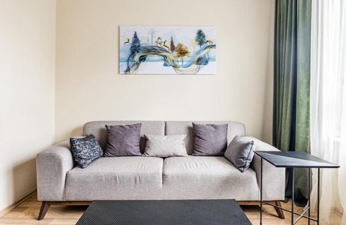 Rasimpasa Apartamento | Fully Furnished and Spacious Flat in Kadikoy