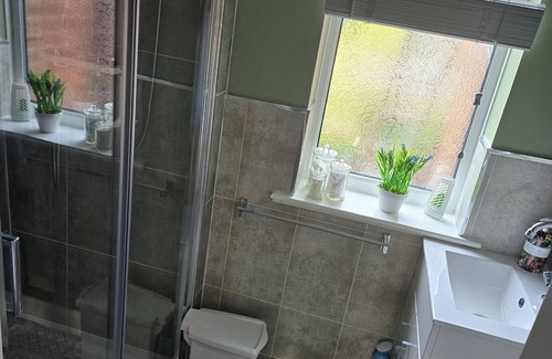 Mendham Cama Y Desayuno | Fully Furnished annexe with a comfy living room, double bedroom and en-suite