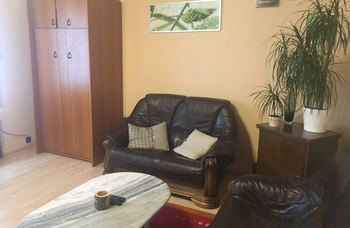 Solingen Apartamento | Apartamento totalmente amueblado en la ciudad de cuchillas en el país montañoso en alquiler
