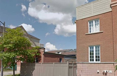 York University Heights Casa | Fully Furnished Bright and Luxurious Bedroom in North York-4