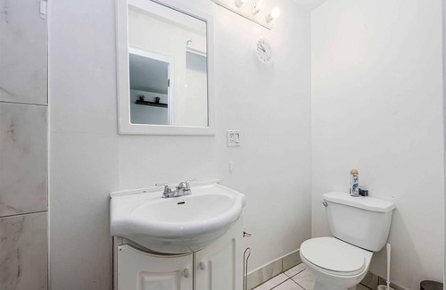 Village at York University Casa | Fully Furnished Bright and Luxurious Bedroom in North York-10