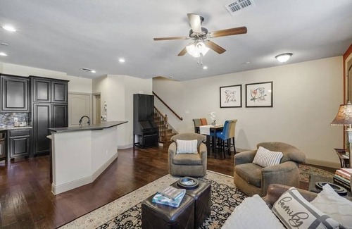 Legacy Park Apartamento | Fully Furnished Corporate Plano Shops of Legacy Rental