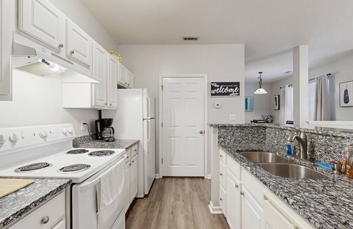 Seaside Farms Condominio | Fully-furnished first-floor condo with pool & private washer/dryer- dog-friendly