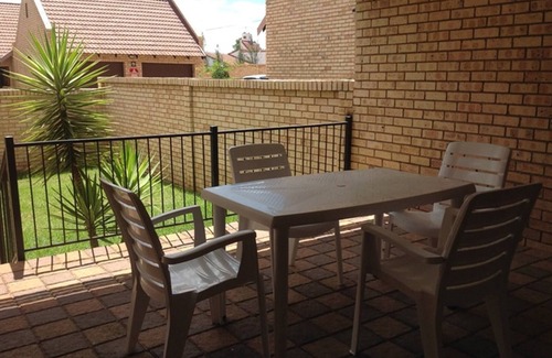 Bloemfontein Casa | Fully Furnished Monthly Stay in Pentagon Park