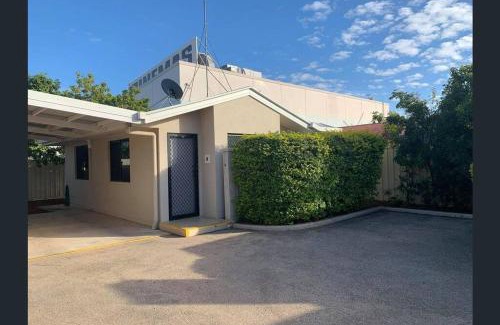 Emerald Casa | Fully Furnished Modern Unit in centre of city
