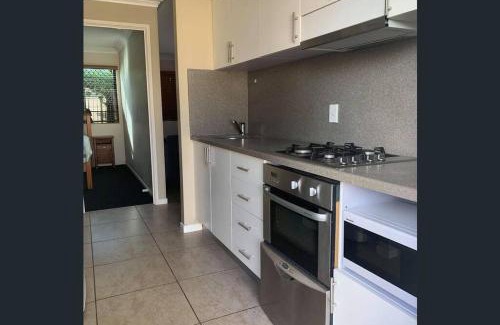 Emerald Casa | Fully Furnished Modern Unit in centre of city