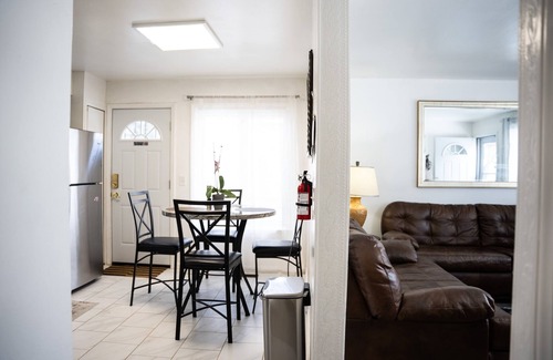 Romulus Casa | Fully Furnished Newly renovated 3 Bed 1Full Bath Single Family Home near Airport
