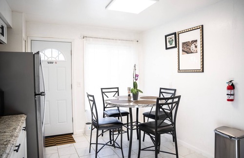 Romulus Casa | Fully Furnished Newly renovated 3 Bed 1Full Bath Single Family Home near Airport