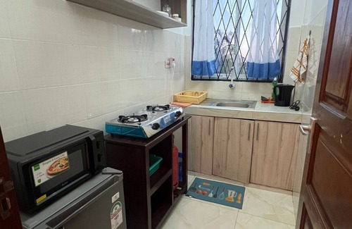 Ras Makamaiwe Cama Y Desayuno | Fully furnished onebedroom in Mombasa Bamburi Vescone1 estate