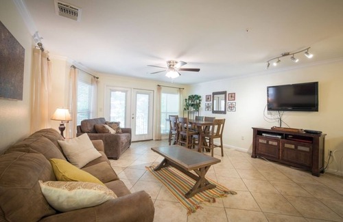 New Braunfels Casa | Fully Furnished Riverfront Property Heated Pools 2 Bedroom Home by RedAwning