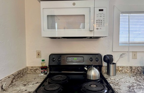 Central Oklahoma City Apartamento | Fully-furnished Studio With Rustic Design 36B