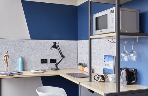 Preston Apartamento | Fully Furnished Studio Rooms With Included Heated Pool and On-site Restaurant