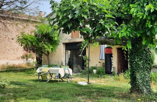 Visan Casa | Fully PMR-accessible furnished apartment in the heart of an organic farm, ideal for couples or friends.