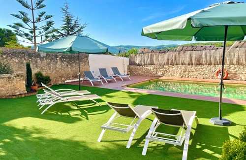 La Bisbal del Penedés Villa | Totalmente reformado ex viñedo en hermoso entorno. Hogar de gran nivel