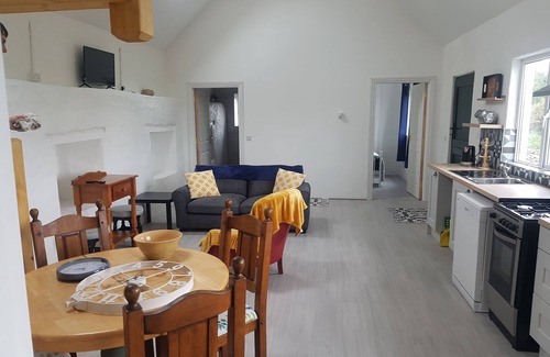 Ballyduff Casa | Fully Refurbished 200-Year-Old Farmhouse