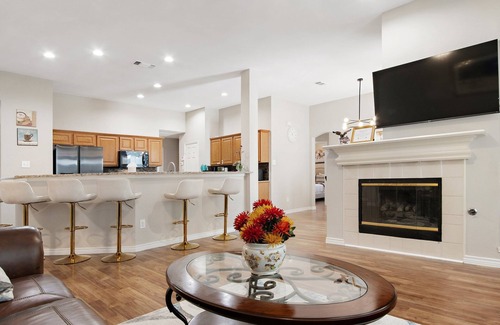 South Arlington Casa | Fully Remodeled 3 bedroom 2 Bath Home