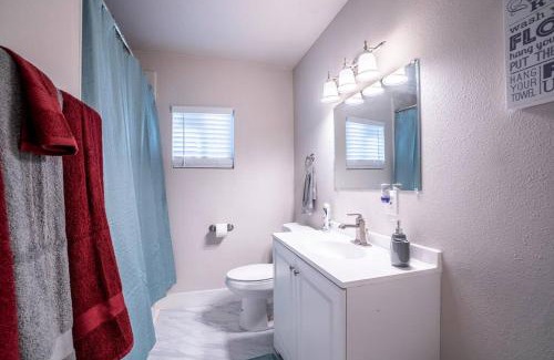Carmichael Casa | FULLY REMODELED HOME WITH SERENITY