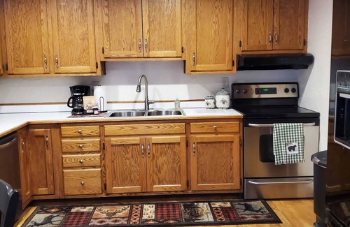 Coram Casa | Fully Remodeled Mountain View home near Glacier National Park