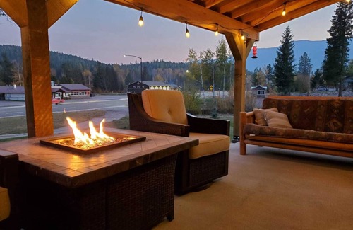 Coram Casa | Fully Remodeled Mountain View home near Glacier National Park
