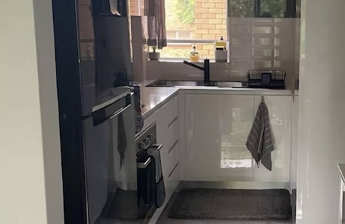 Brighton-le-Sands Apartamento | Fully Renovated 2-bedroom apartment in Brighton-Le-Sands, 2 mins from the Beach