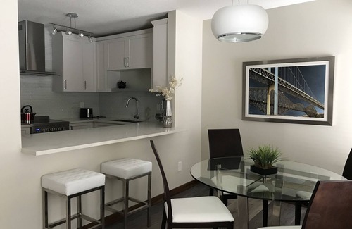 Saskatoon Apartamento | Apartamento completamente renovado de 2 habitaciones y 1 baño cerca de la calle 8