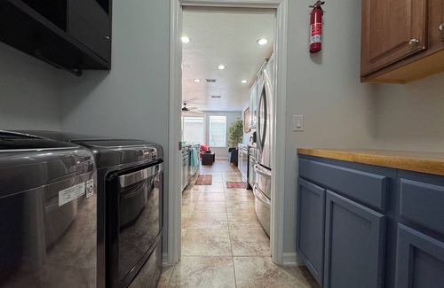 Buena Ventura Lakes Casa | Fully renovated 3-bedroom townhome Kissimmee - Close to theme parks and airport