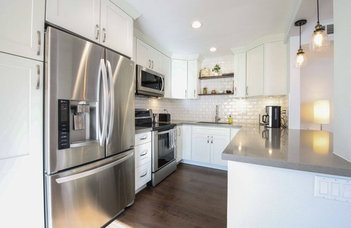 North Park Casa | Fully Renovated 3-Story Townhome - 93 Walk Score
