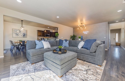 Medford Casa | Fully renovated 4 bedroom 3 bath house that sleeps 15. Hot tub. Garage game room