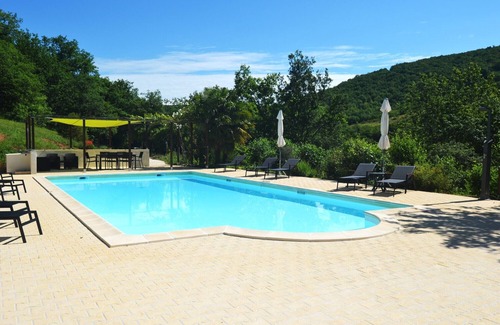 Souillac Casa | Casa rural 4P totalmente renovada con vistas a la piscina