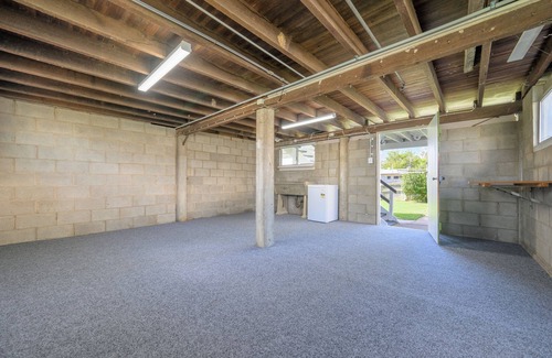 West Gladstone Casa | Fully renovated home, close to parks, river & beach