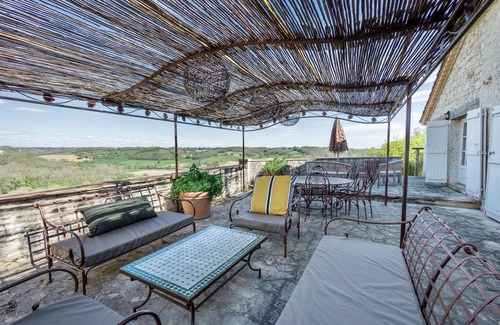 Pons Casa | Fully renovated farmhouse, swimming pool, 33-hectare estate, 3 terraces