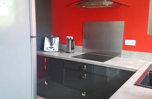 Bacilly Casa | casa totalmente renovada en el centro del pueblo - jardín cerrado