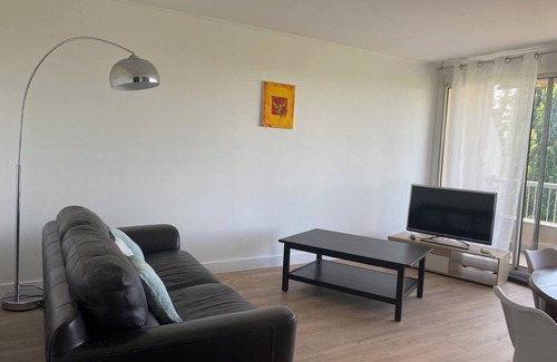 Mondragon Apartamento | Fully renovated T4 apartment in gated community