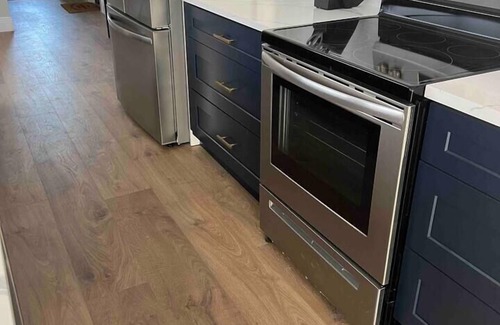 Sailboat Bend Apartamento | Fully renovated - 12ft island - 1.2G Wifi