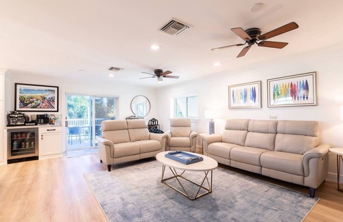 Fort Pierce Casa | Fully-Stocked | Private Beach | Heated Plunge Pool