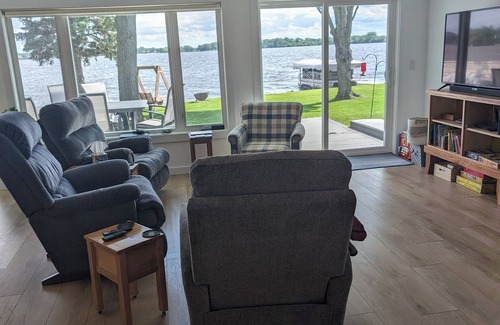 Beaver Dam Casa | Fully updated 3-bedroom lakefront home in Beaver Dam.