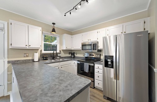 Waxhaw Casa | FullyFenced/PetFriendly/BBQ/Fire-pit/DT-Waxhaw/The Bowl-20Mins/Waverly-12Mins
