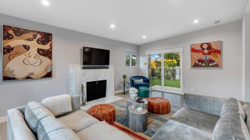 Sherman Oaks Casa | Fulton Buyout by AvantStay Sherman Oaks Estate View